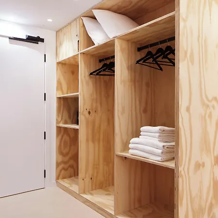 Feelfree Antiguo Гостьовий будинок 3*